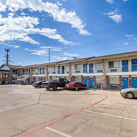 Motel 6 Fort Worth - Northside المظهر الخارجي الصورة