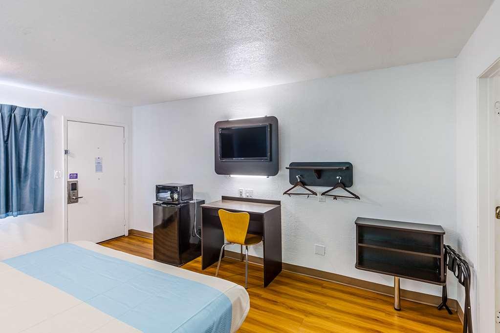 Motel 6 Fort Worth - Northside الغرفة الصورة