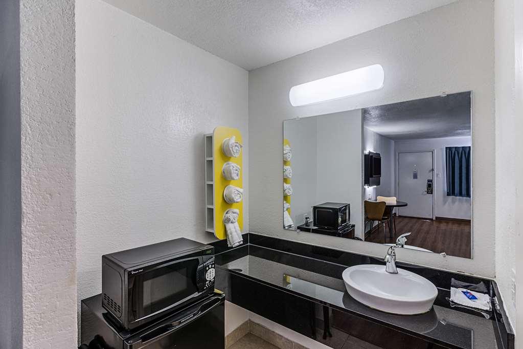 Motel 6 Fort Worth - Northside الغرفة الصورة