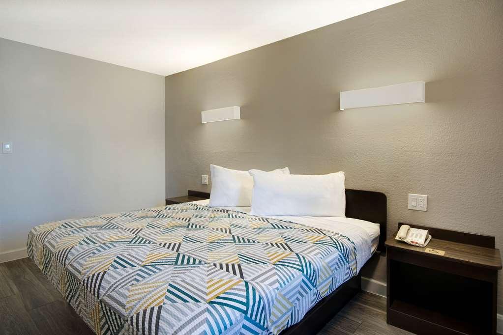 Motel 6 Fort Worth - Northside الغرفة الصورة