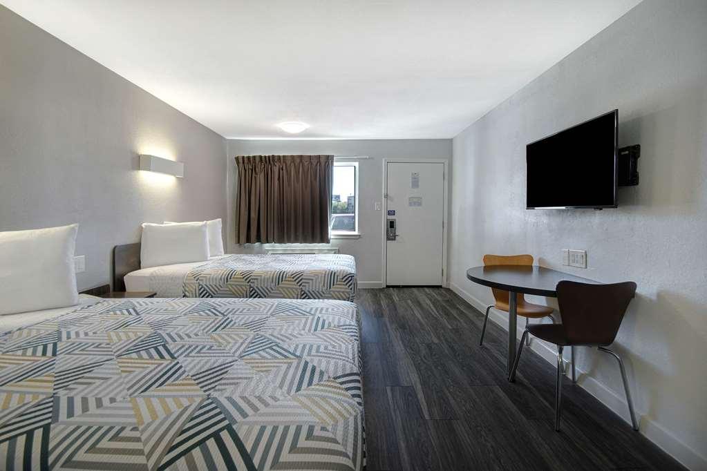 Motel 6 Fort Worth - Northside الغرفة الصورة